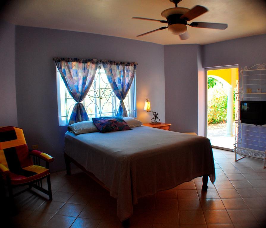 Jah Freedom Hotel Negril Room photo