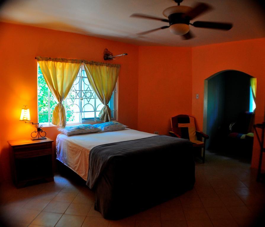 Jah Freedom Hotel Negril Exterior photo