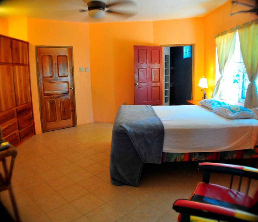 Jah Freedom Hotel Negril Exterior photo