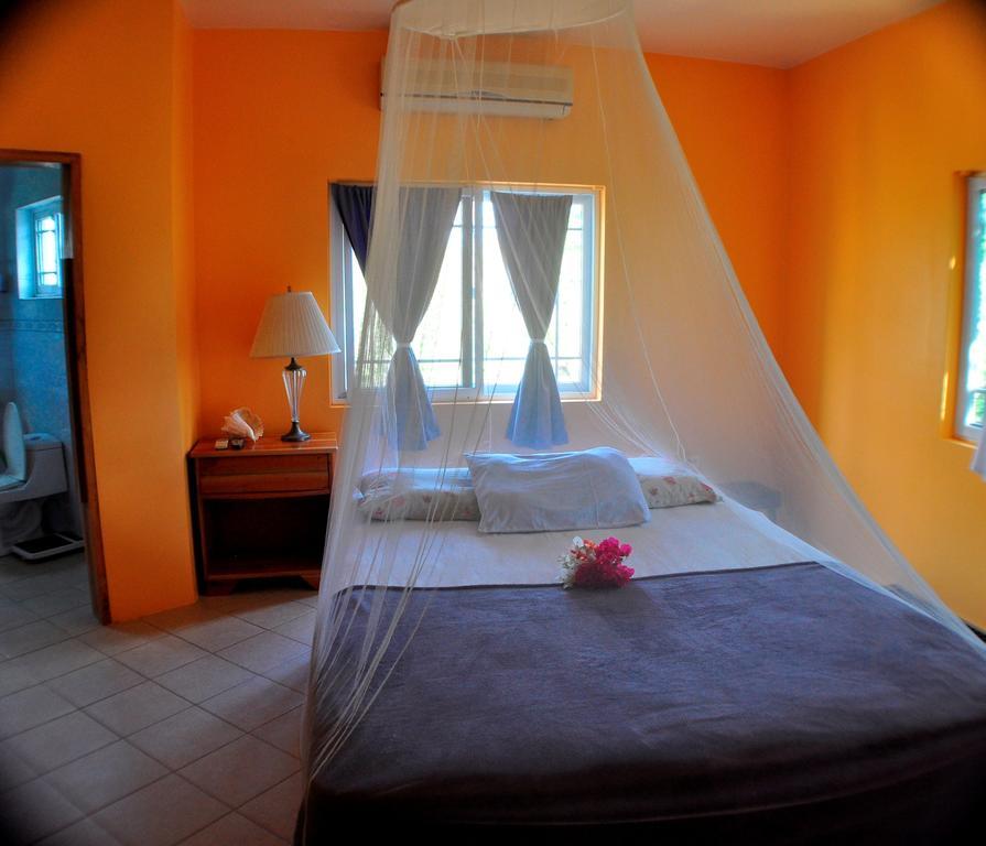 Jah Freedom Hotel Negril Room photo