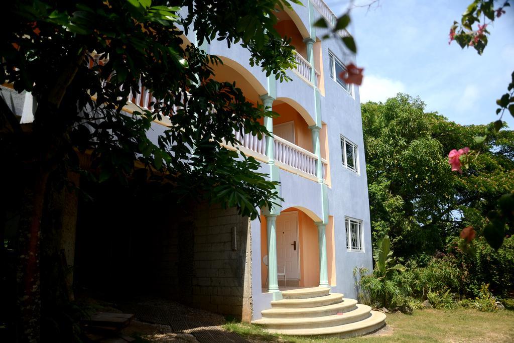 Jah Freedom Hotel Negril Exterior photo